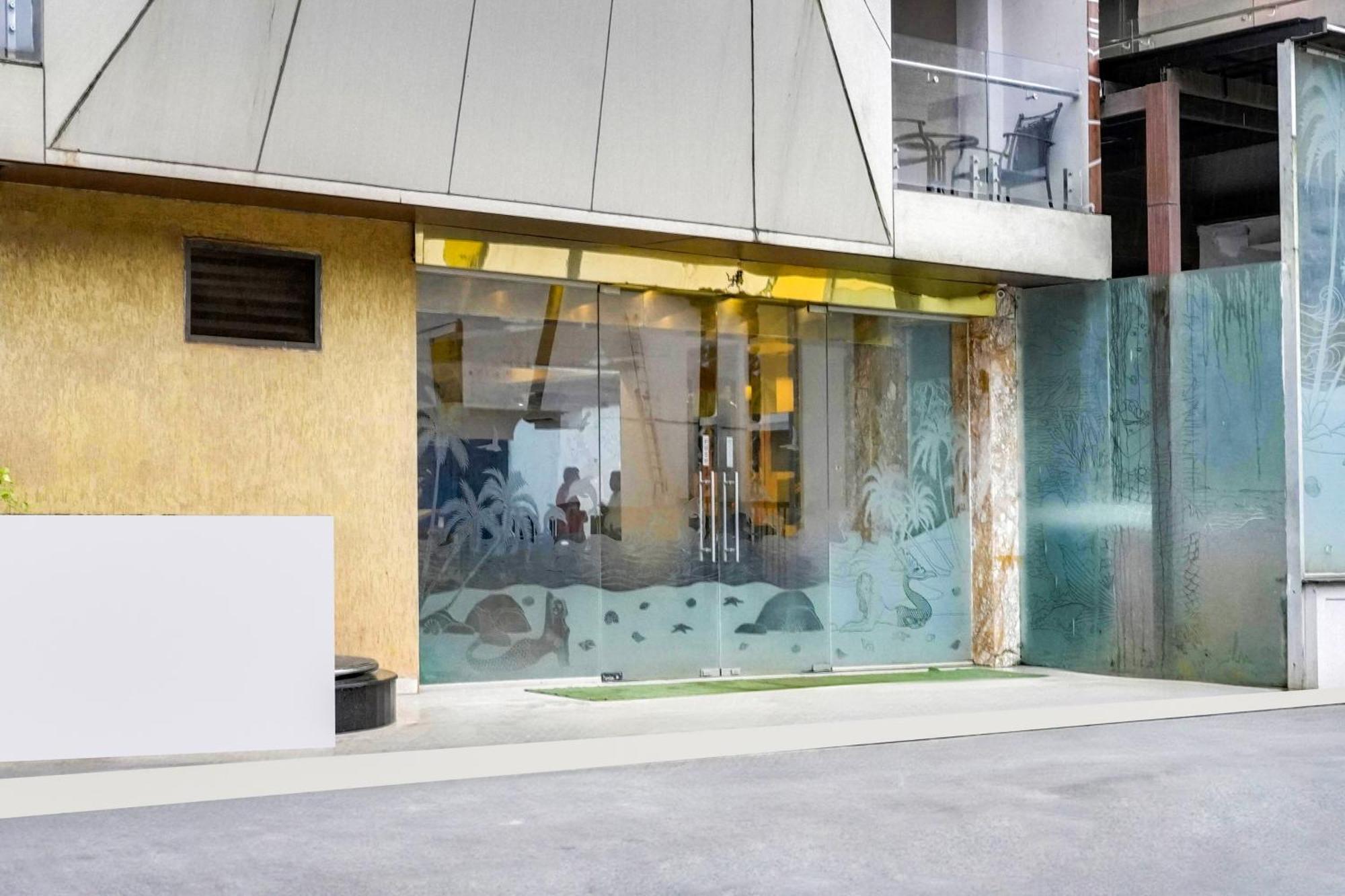 Palette Baga Near Titos Lane Formerly Baga Retreat 칼랑굿 외부 사진